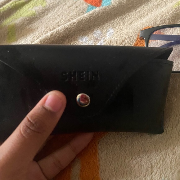 SHEIN Square frame Anti-Blue light Eyeglasses - Picture 2 of 4